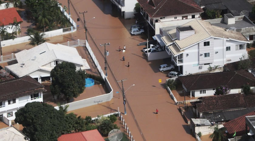 Chuvas Levam Cidades De Santa Catarina A Decretar Emergência 